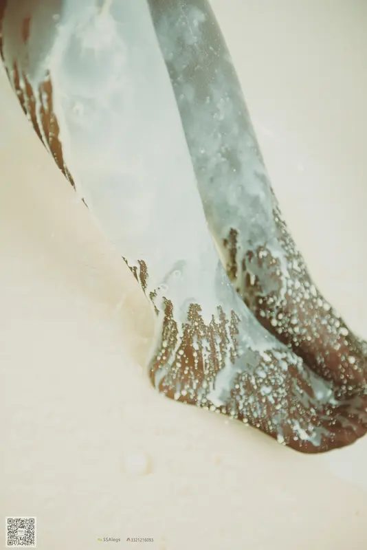 [SSA丝社]超清写真 NO.018 佳佳 小丝妹佳佳教你过期牛奶的正确用法 - SSA丝社